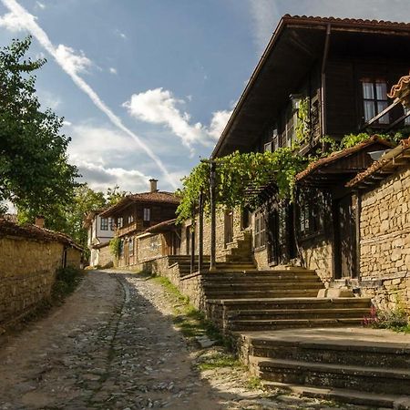 Kodjamanova House Hotel Zheravna ภายนอก รูปภาพ