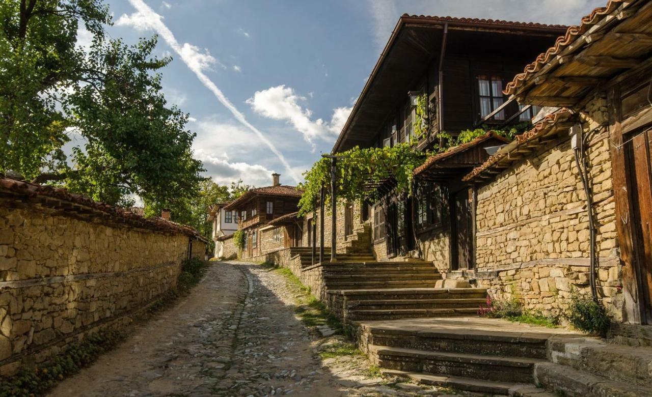 Kodjamanova House Hotel Zheravna ภายนอก รูปภาพ