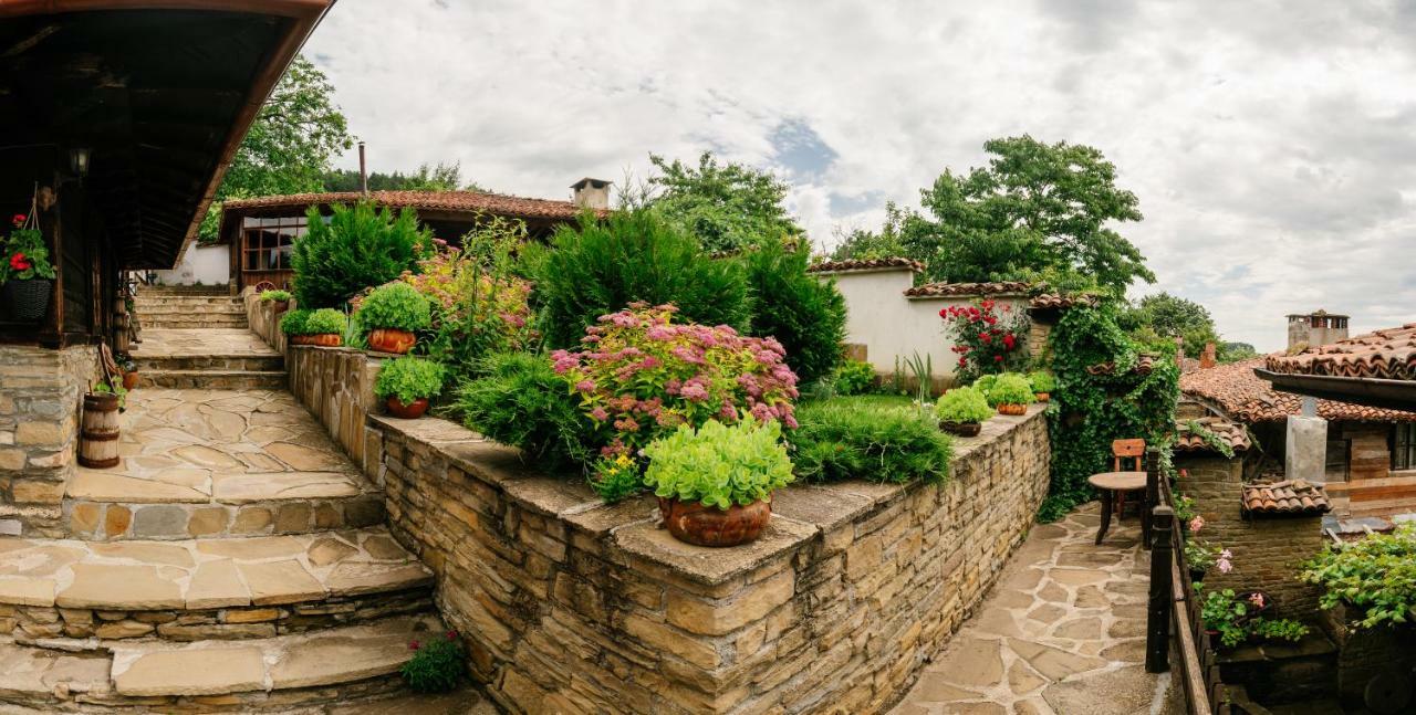 Kodjamanova House Hotel Zheravna ภายนอก รูปภาพ