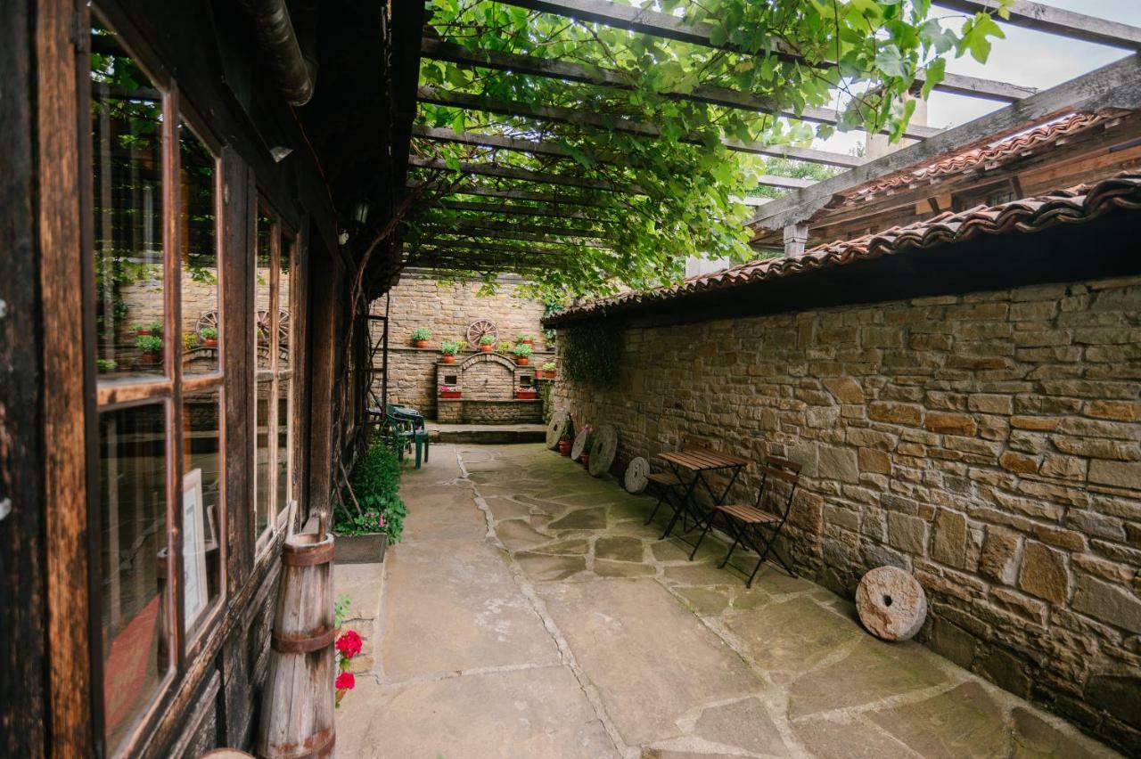 Kodjamanova House Hotel Zheravna ภายนอก รูปภาพ