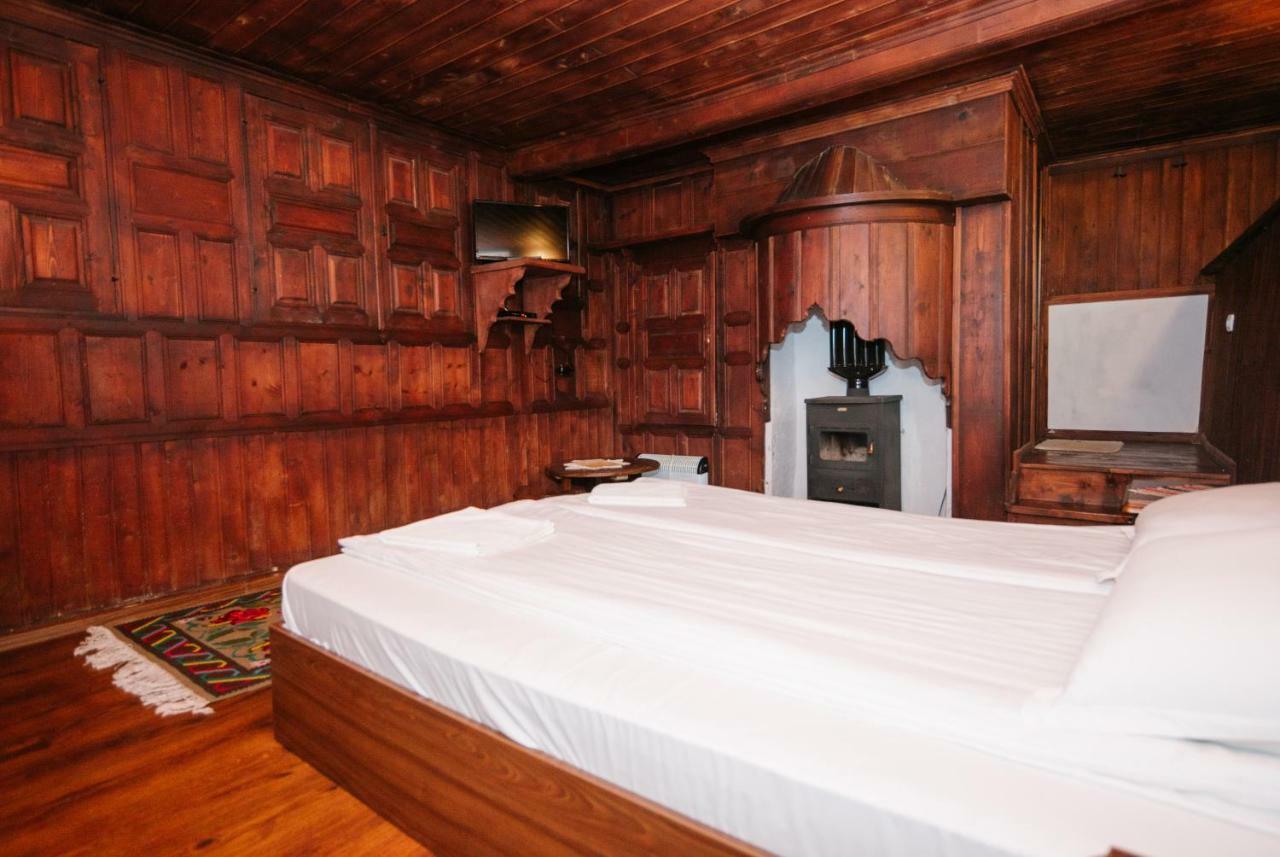 Kodjamanova House Hotel Zheravna ภายนอก รูปภาพ