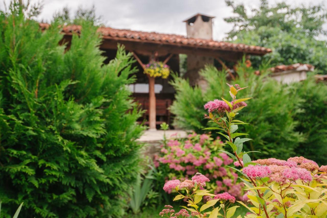 Kodjamanova House Hotel Zheravna ภายนอก รูปภาพ