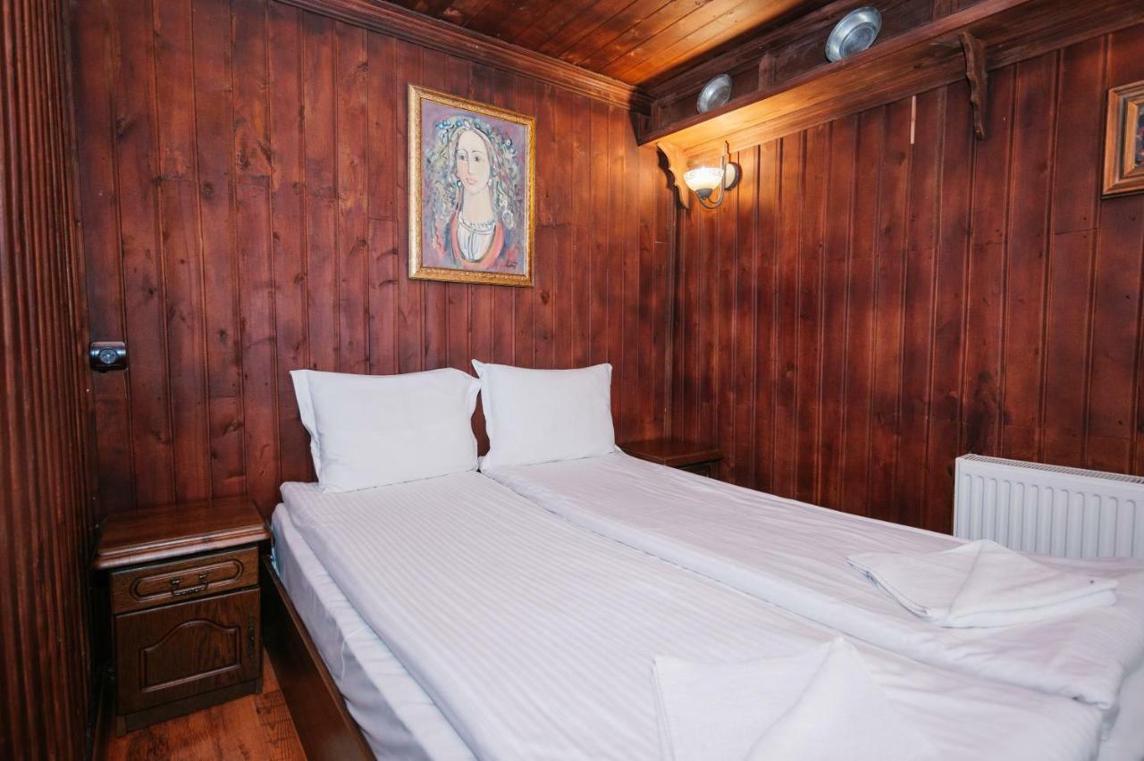 Kodjamanova House Hotel Zheravna ภายนอก รูปภาพ