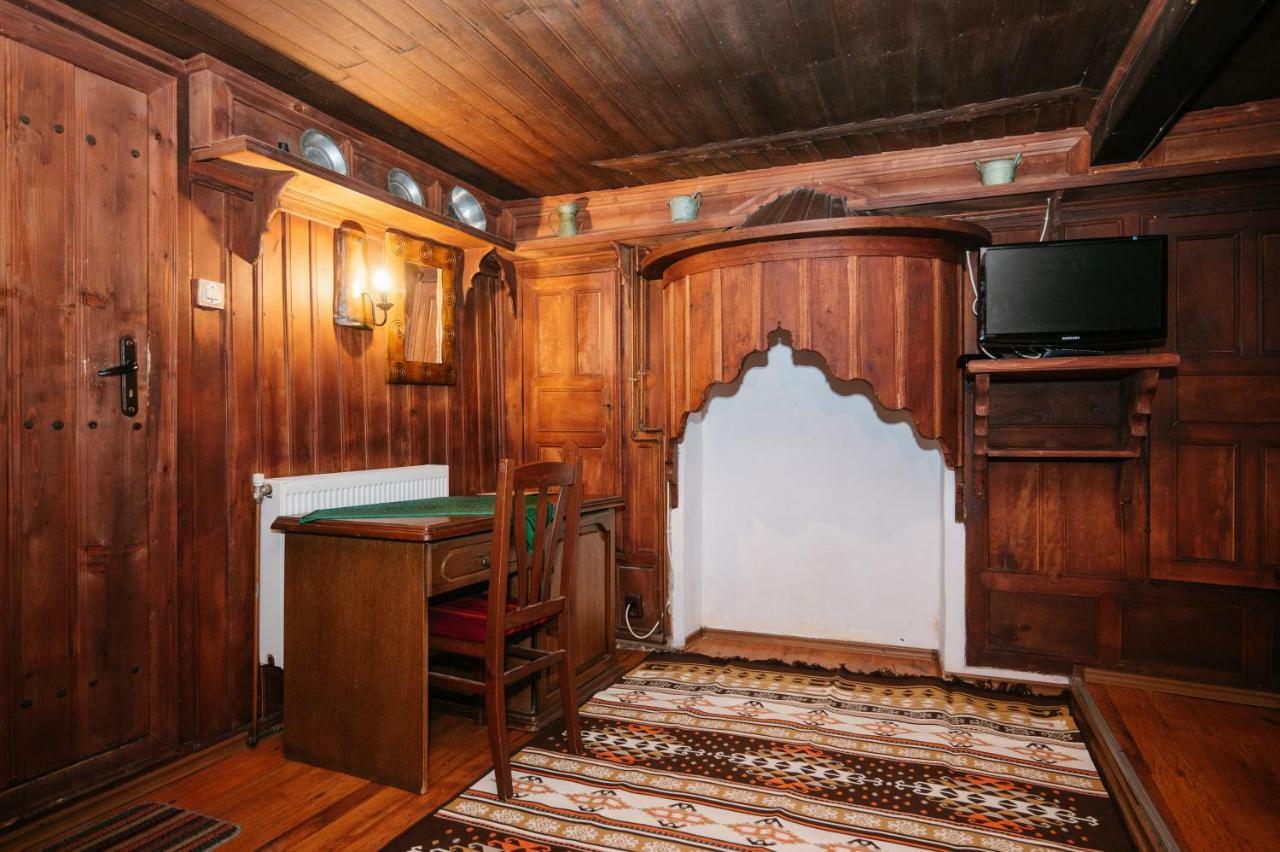 Kodjamanova House Hotel Zheravna ภายนอก รูปภาพ