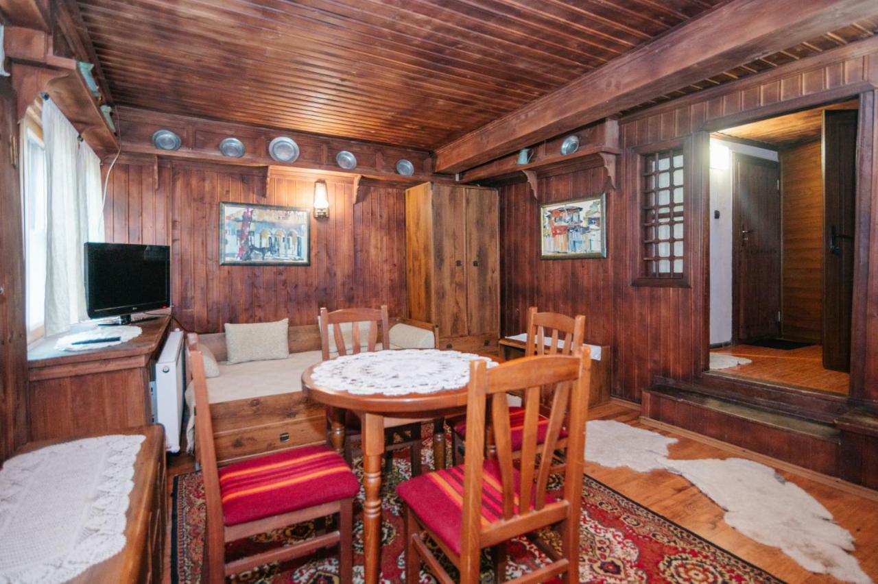 Kodjamanova House Hotel Zheravna ภายนอก รูปภาพ