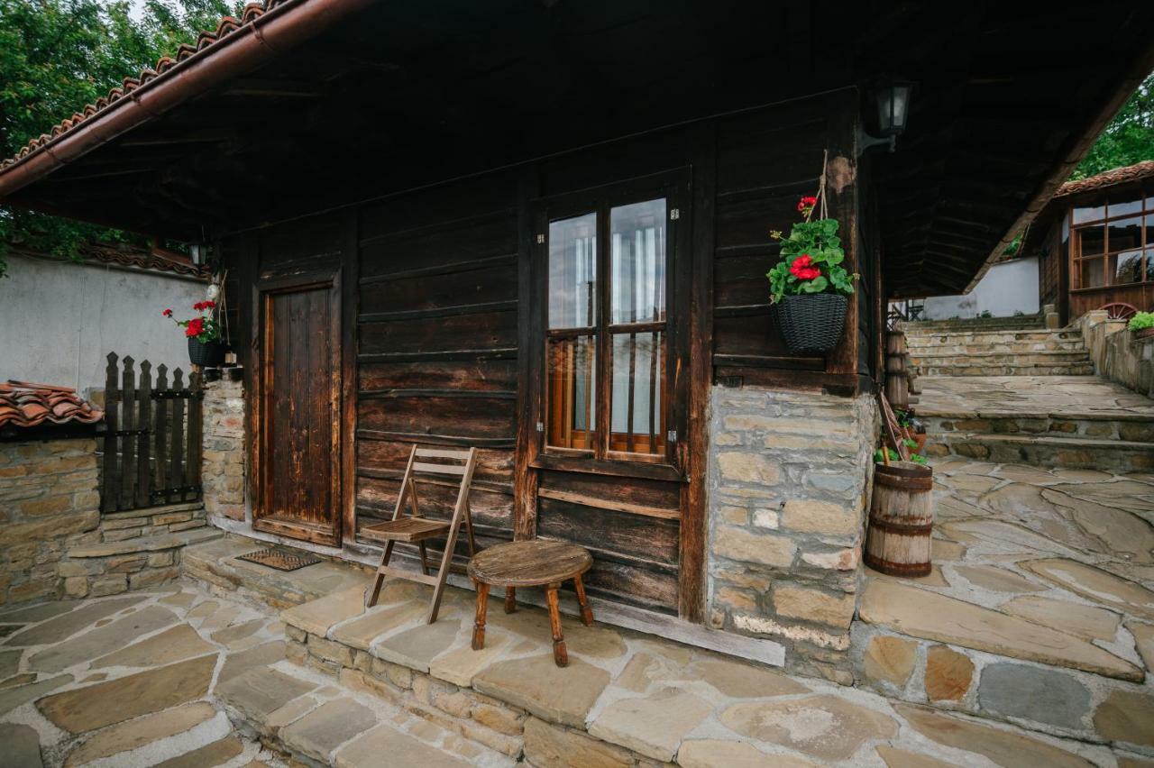 Kodjamanova House Hotel Zheravna ภายนอก รูปภาพ