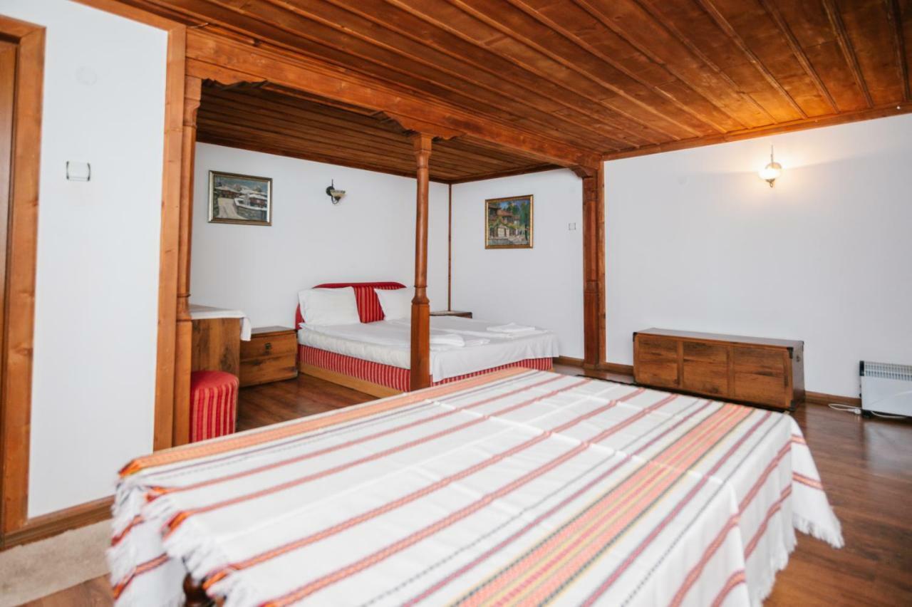 Kodjamanova House Hotel Zheravna ภายนอก รูปภาพ